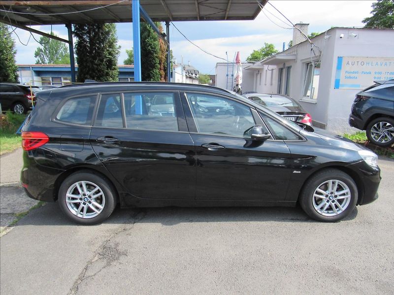 BMW Řada 2 2,0 d 218 Gran Tourer 110 KW - fotka 8 z 36