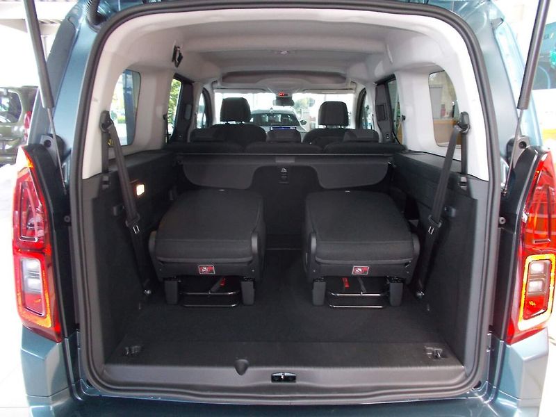 Opel Combo (2026) Elegance Plus L2H1 1.5 CDTI (9 - fotka 12 z 35