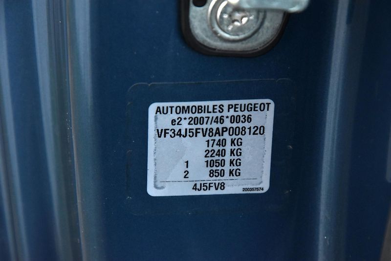 Peugeot RCZ 1.6 T,KŮŽE,VÝHŘEV,TEMP,DKLIMA - fotka 39 z 39