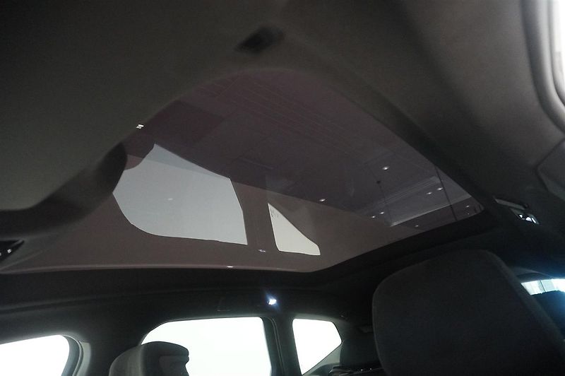 BMW iX3 50 xDrive M-Sport PA-Pro HuD T - fotka 13 z 16