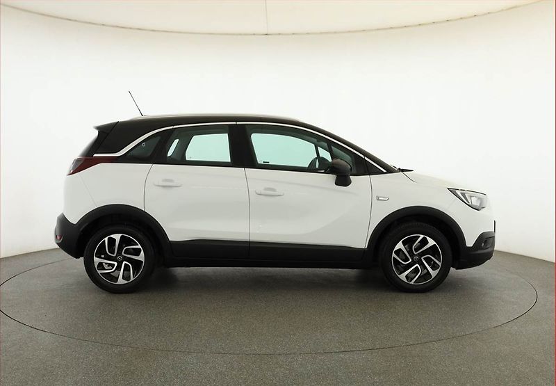 Opel Crossland X (2018) 1.2 Turbo, ČR,1.maj - fotka 6 z 17