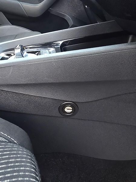 Škoda Octavia 2.0TDi 110kW DSG 1.Maj. ČR - fotka 32 z 39