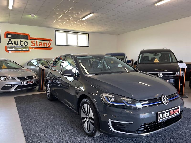 Volkswagen e-Golf 100kW,DPH,tep.čerpadlo - fotka 2 z 33
