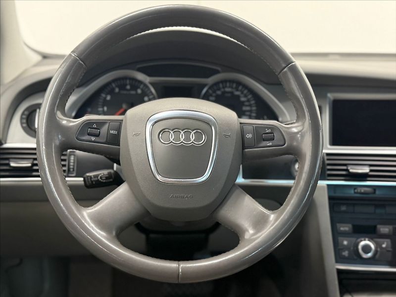 Audi A6 Avant 2,8 i V6 AUT PRAVIDELNÝ - fotka 9 z 17