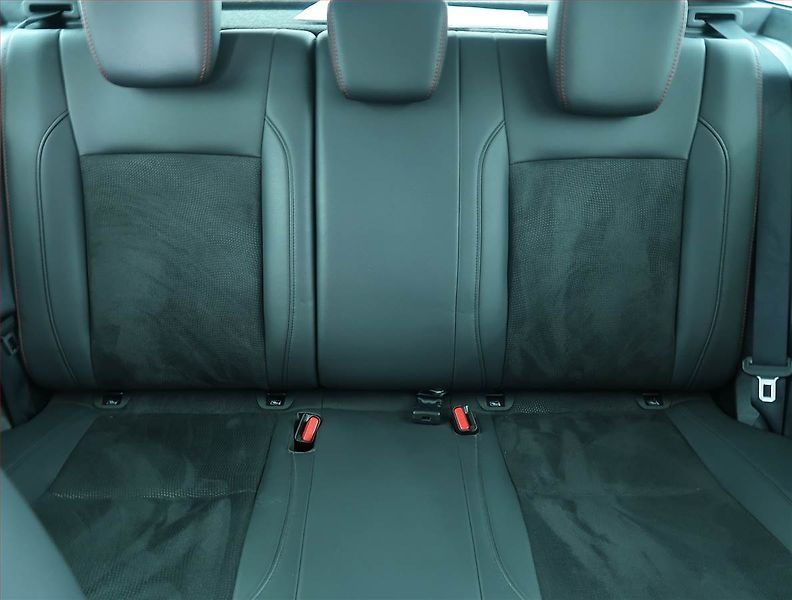 Suzuki Vitara (2018) 1.4 BoosterJet, Serv.kniha - fotka 10 z 17