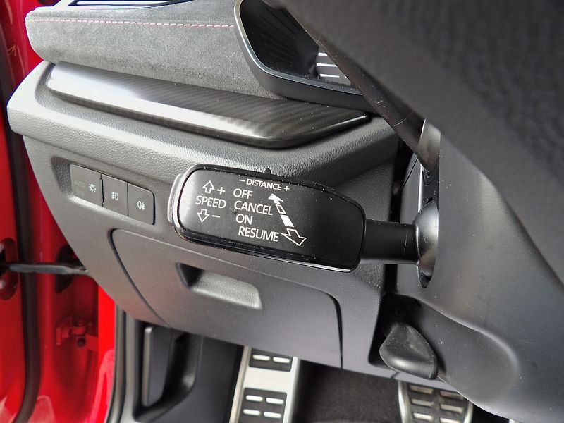 Škoda Octavia 2.0 TSI 180kW DSG RS ČR DPH - fotka 16 z 29