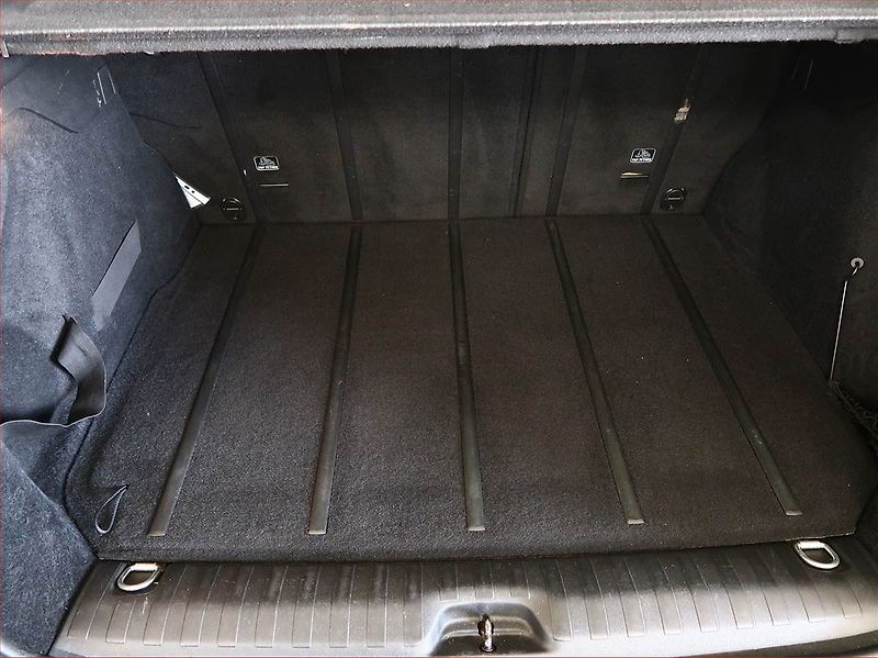 Peugeot 2008 (2015) 1.6 VTi, Tempomat - fotka 13 z 15