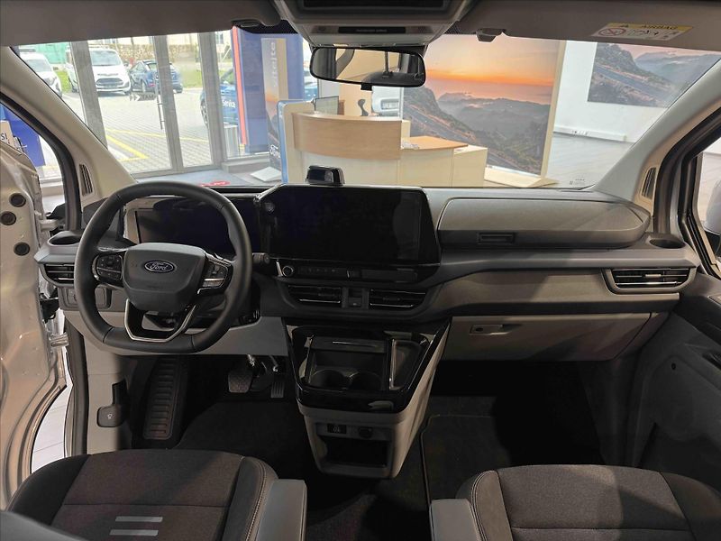 Ford Tourneo 2,5 Duratec Hybrid (PHEV)  Cus - fotka 11 z 17