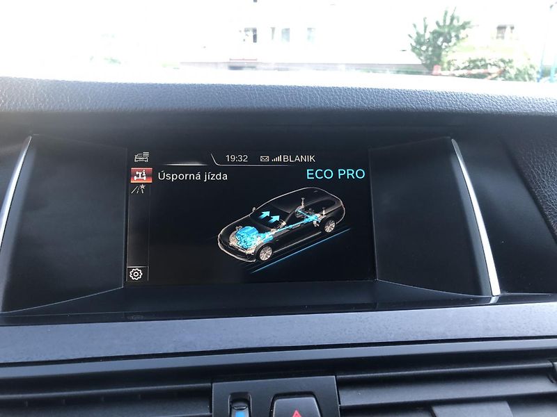 BMW Řada 5 (2015) 518d Touring NAVI velmi pěkný - fotka 64 z 76