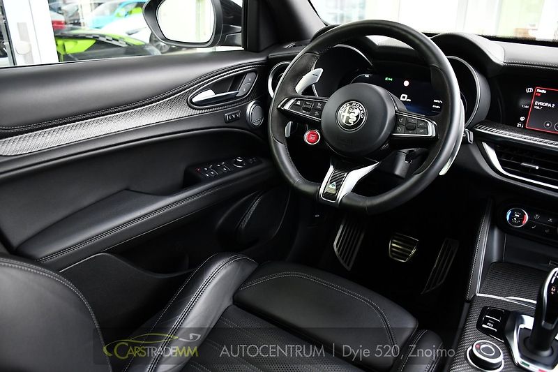 Alfa Romeo Stelvio 2.9V6 Bi-T.382 kW QUADRIFOGLIO - fotka 21 z 55
