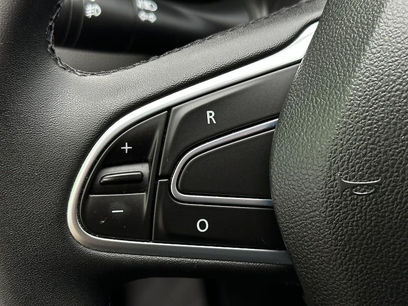 Renault Kadjar 1.3TCe 7AT EDC 140PS Tempomat - fotka 18 z 45