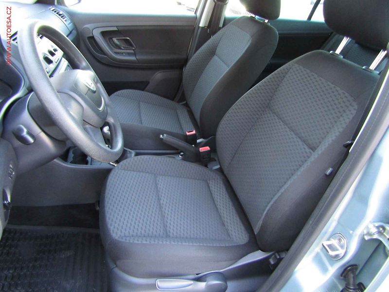 Škoda Fabia (2012) 1.2 TSi, ČR, Ambition - fotka 9 z 14