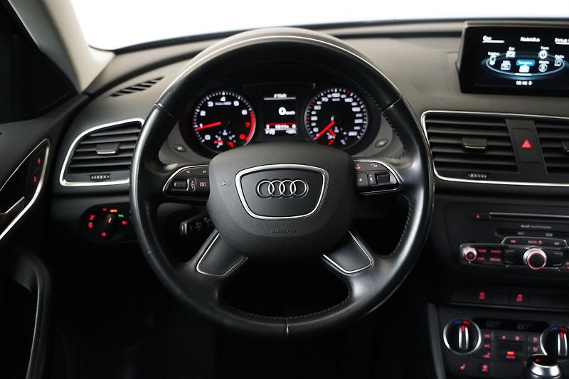 Audi Q3 - fotka 18 z 24