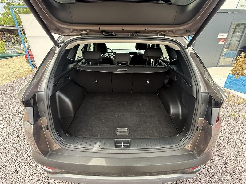 Hyundai Tucson 1,6 T-GDI 110kW DCT Style - fotka 22 z 26