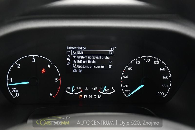 Ford Tourneo Custom 2.0EcoBlue 8.MÍST TITANIUM - fotka 34 z 43