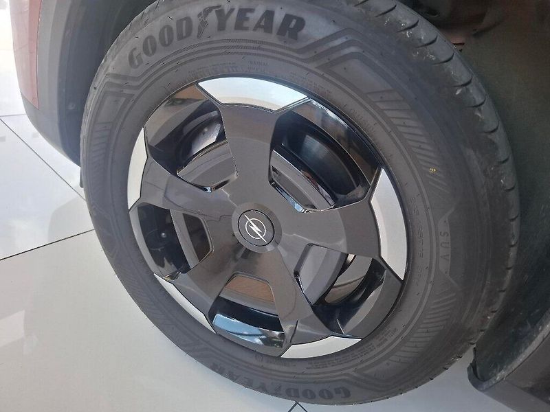 Opel Frontera 1.2Hybid 74KW - fotka 5 z 12