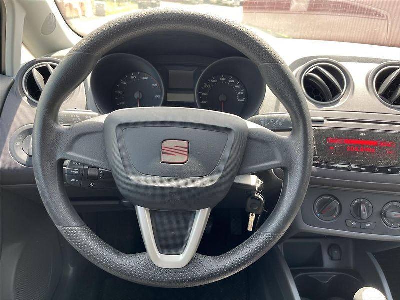 Seat Ibiza 1,2 HTP 12V 51KW  KLIMA SERVIS - fotka 15 z 33