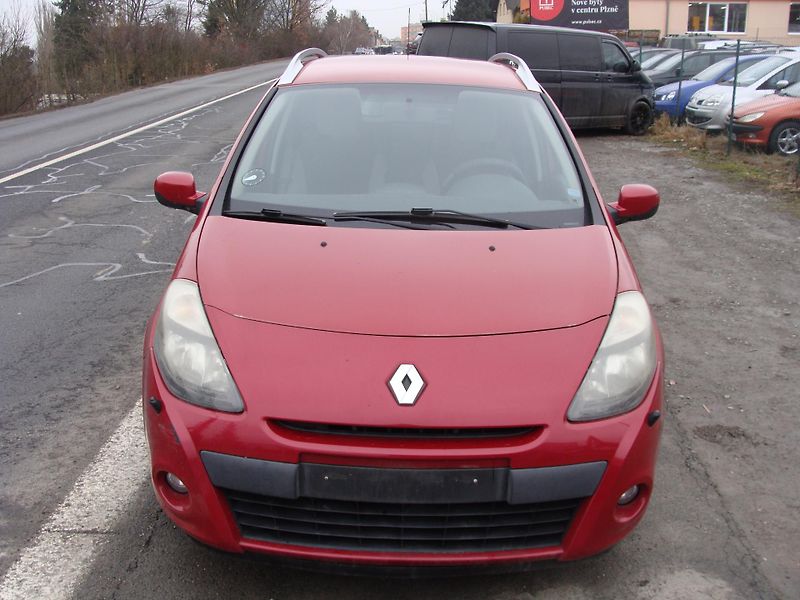 Renault Clio 1.5 DCi, 55 kW, klima, tažné - fotka 8 z 24