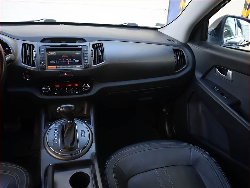 Kia Sportage (2012) 2.0 CRDi, 4X4, Automat, Navi - fotka 8 z 20