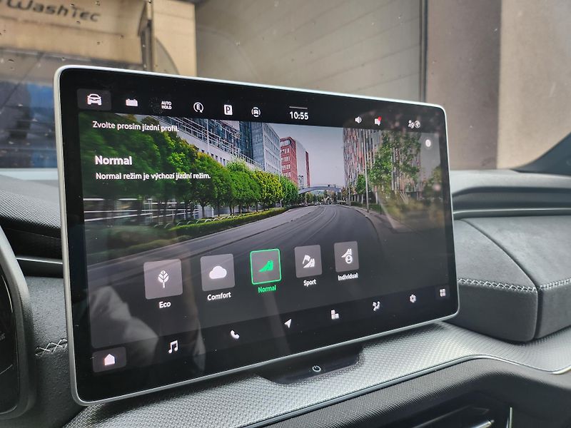 Škoda Kodiaq Sportline iV 1.5 TSI 150kw DSG - fotka 19 z 28