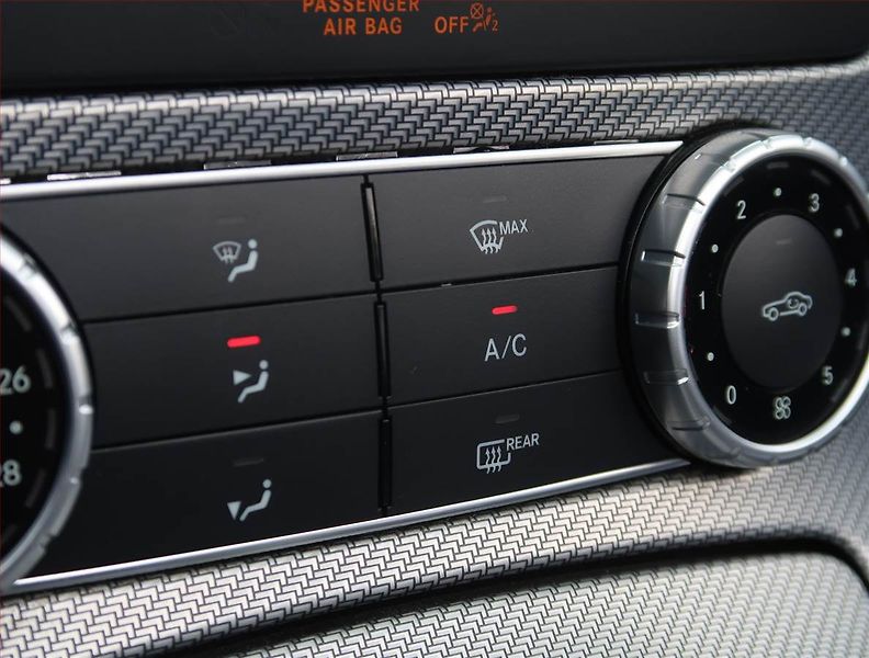 Mercedes-Benz SLC (2019) 300, Automat,180KW,Full Led - fotka 20 z 23