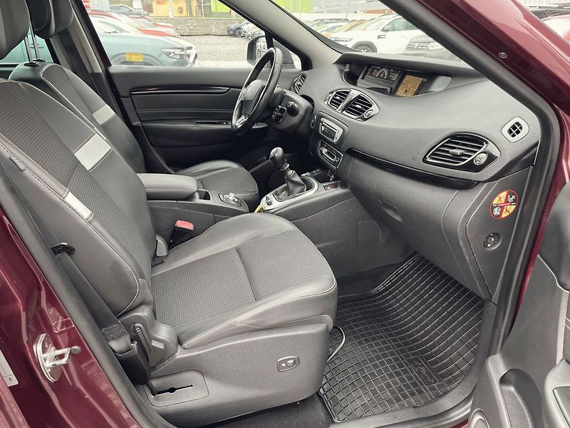 Renault Scénic (2014) 1.5 dCi,81kW,Klima,ČR - fotka 28 z 30