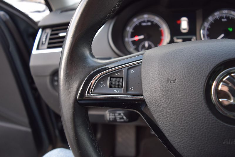 Škoda Octavia (2020) 1.5TSI 110kw AMBITION DSG KAM - fotka 29 z 44
