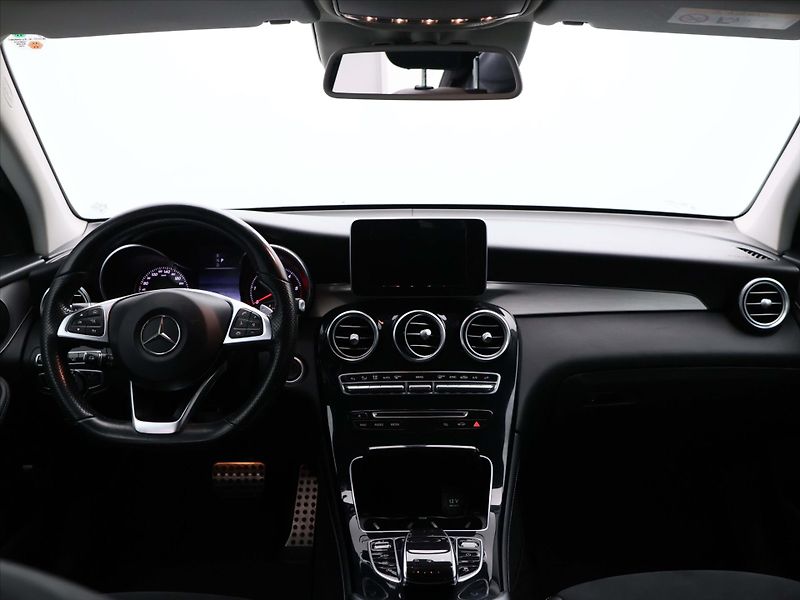 Mercedes-Benz GLC 2,1 220d 125kW AMG 4Matic CZ - fotka 25 z 33