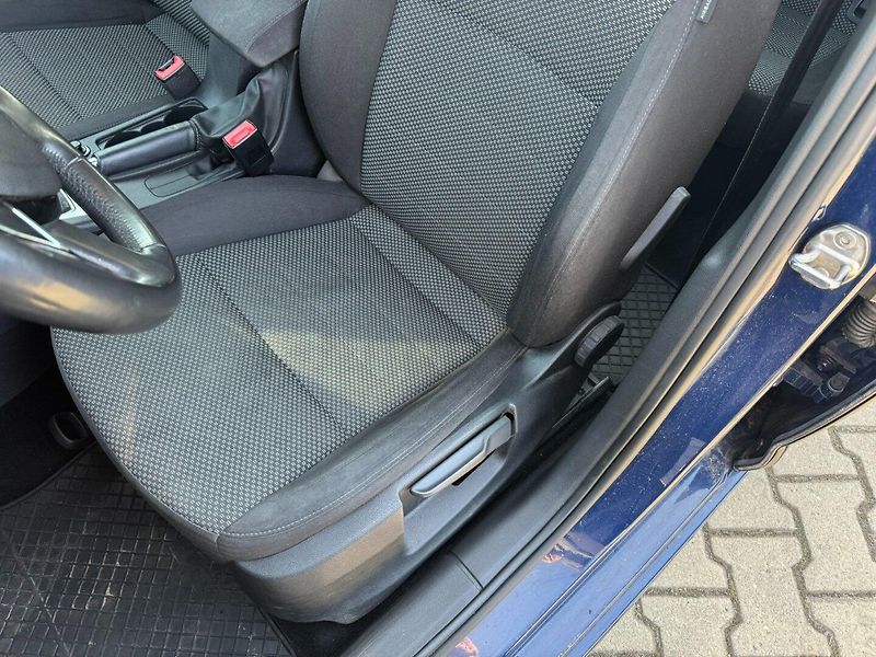 Škoda Octavia (2014) 1,6 TDI 77 KW TAŽNÉ KOLA - fotka 14 z 41