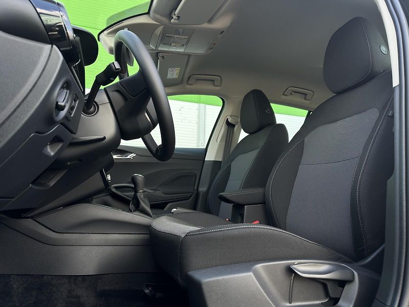Škoda Fabia 1.0TSi Selection 95PS LED V.Co - fotka 11 z 37
