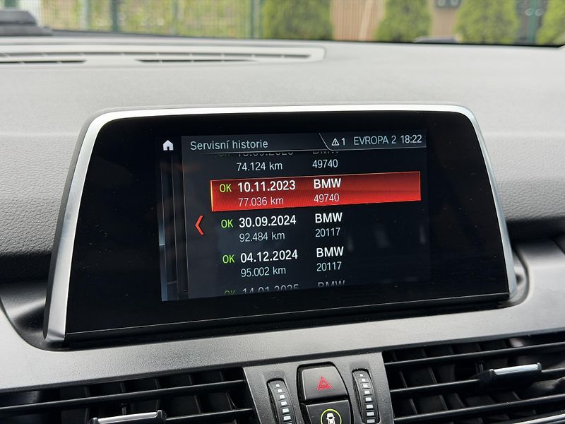 BMW Řada 2 (2019) 2.0 110 kw/DPH/7 míst - fotka 23 z 27