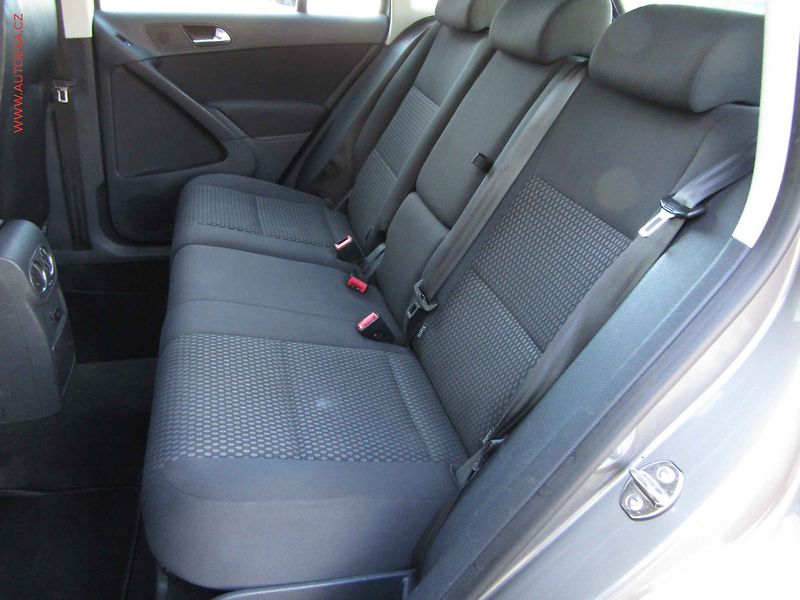 Volkswagen Tiguan (2010) 2.0TDi 4Motion, AC, tažné - fotka 10 z 16
