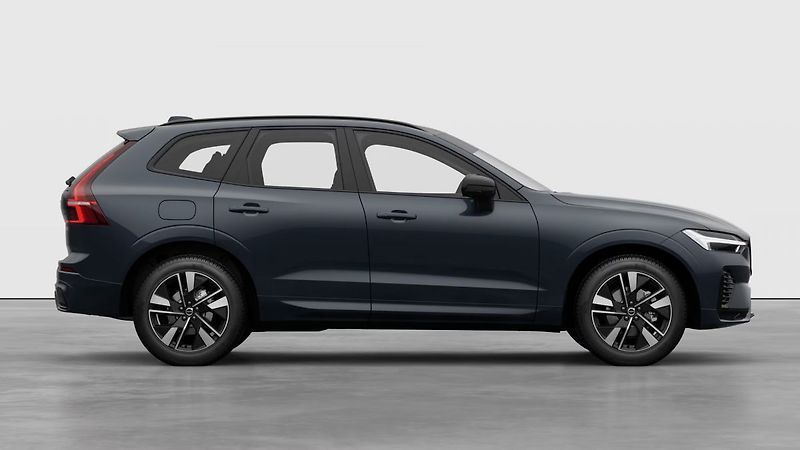 Volvo XC60 (2026) B5 2.0L 250+14 HP AT8 FWD PLUS - fotka 4 z 7