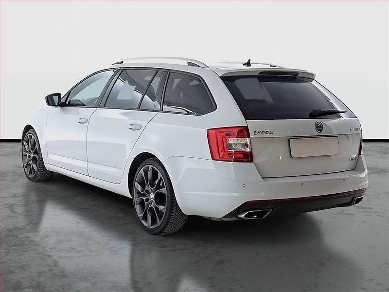 Škoda Octavia (2015) RS 2.0 TDI, Automat, Navi - fotka 4 z 23
