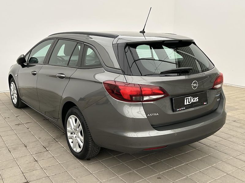 Opel Astra 1.6 CDTi Enjoy - fotka 3 z 24