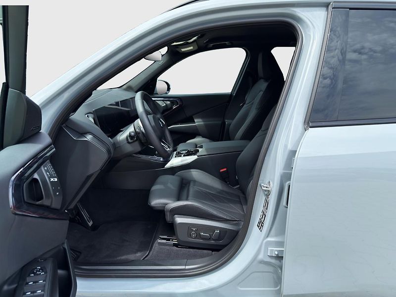 BMW X3 xDrive20d - fotka 2 z 24