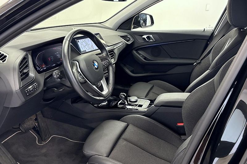 BMW Řada 1 118i - fotka 7 z 14