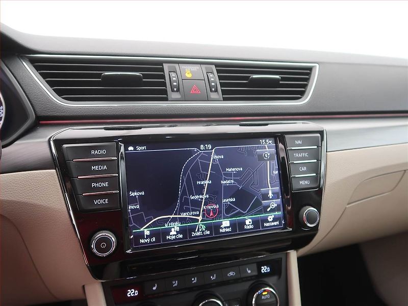 Škoda Superb (2016) Style Plus 1.4 TSI, Automat - fotka 14 z 16