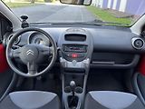 Citroën C1 1,0 VVTi 57 tkm /pneu/ servo - náhled 27