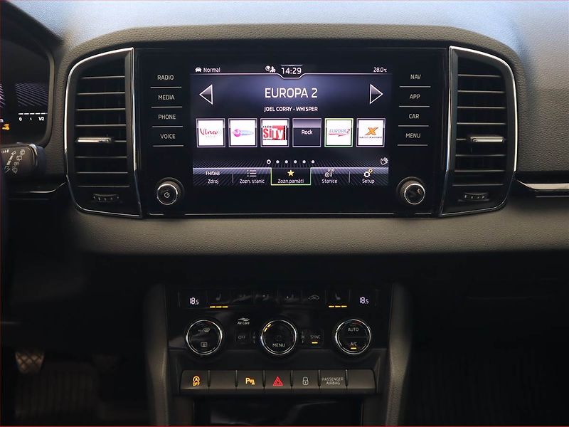 Škoda Karoq (2023) 2.0 TDI - fotka 12 z 23