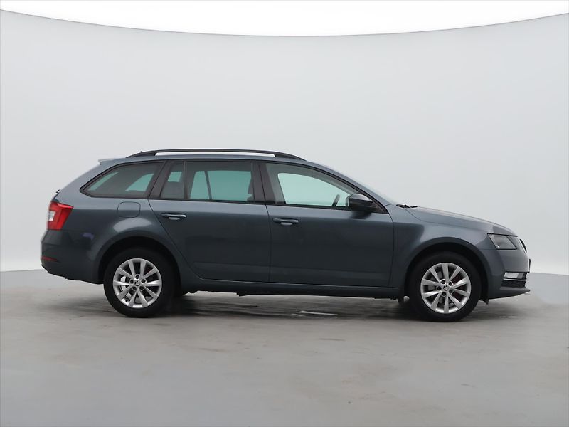 Škoda Octavia 2.0 TDI  DSG Style plus Tažné - fotka 8 z 24