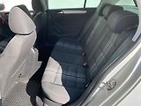 Volkswagen Golf (2012) 1.6 TDi, Match, +kola - náhled 10