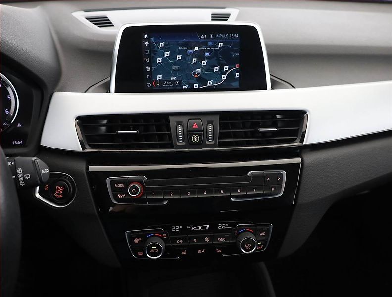BMW X1 (2019) sDrive18d, Automat, Serv.kniha - fotka 10 z 18