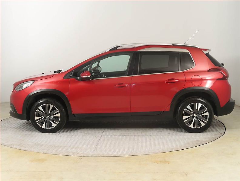 Peugeot 2008 (2016) 1.6 BlueHDi, Serv.kniha - fotka 3 z 20