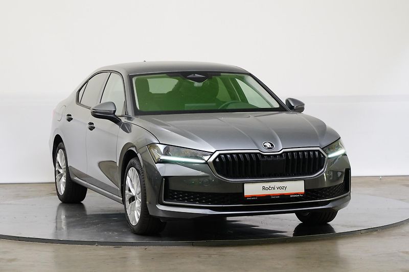 Škoda Superb - fotka 2 z 6