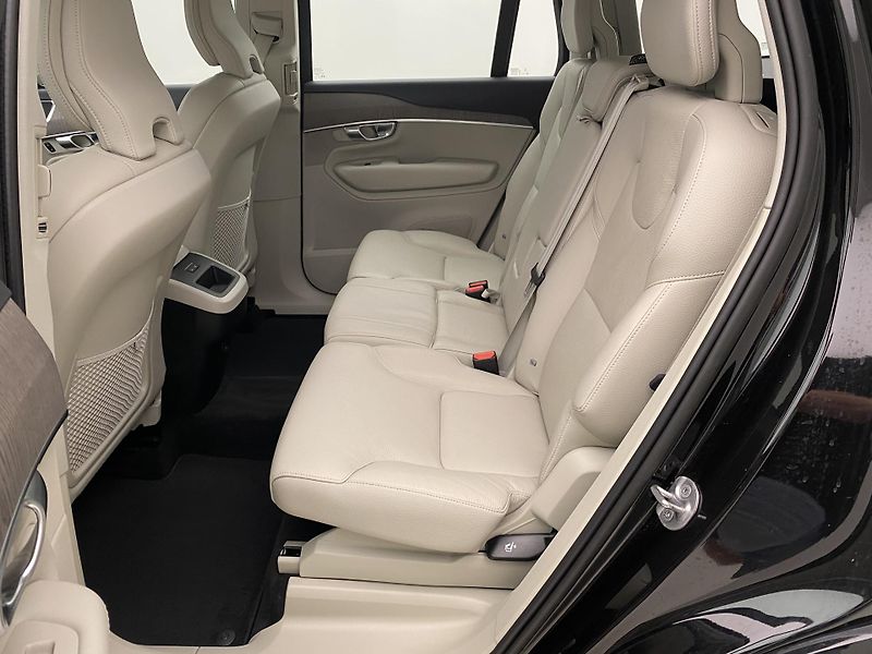 Volvo XC90 B5 AWD CORE AUT CZ 7M - fotka 6 z 63