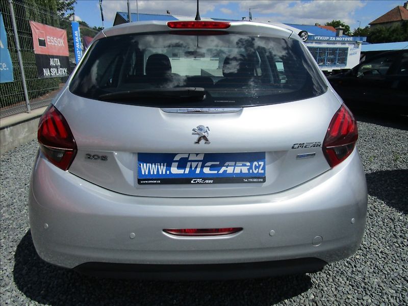 Peugeot 208 1.2i Klima, Navi - fotka 5 z 38