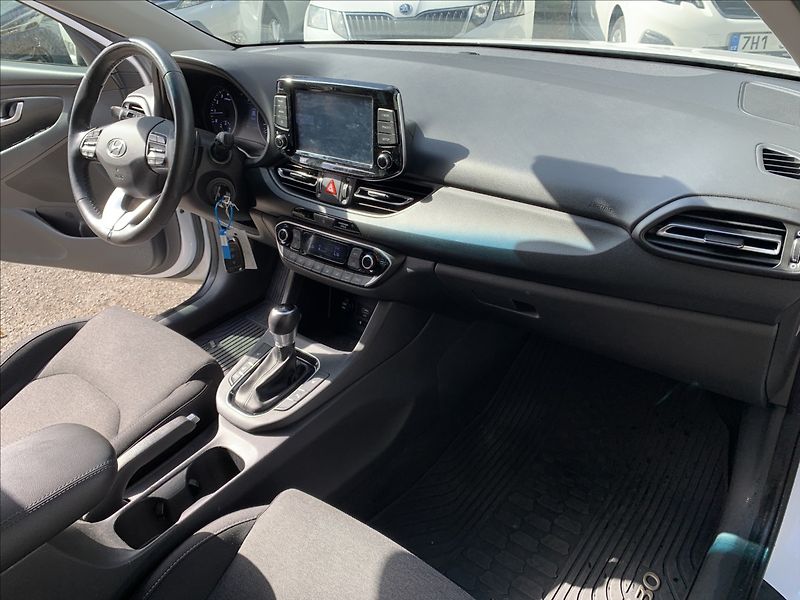 Hyundai i30 1,5 T-GDI AUTOMAT,ČR,1.MAJITEL - fotka 10 z 17