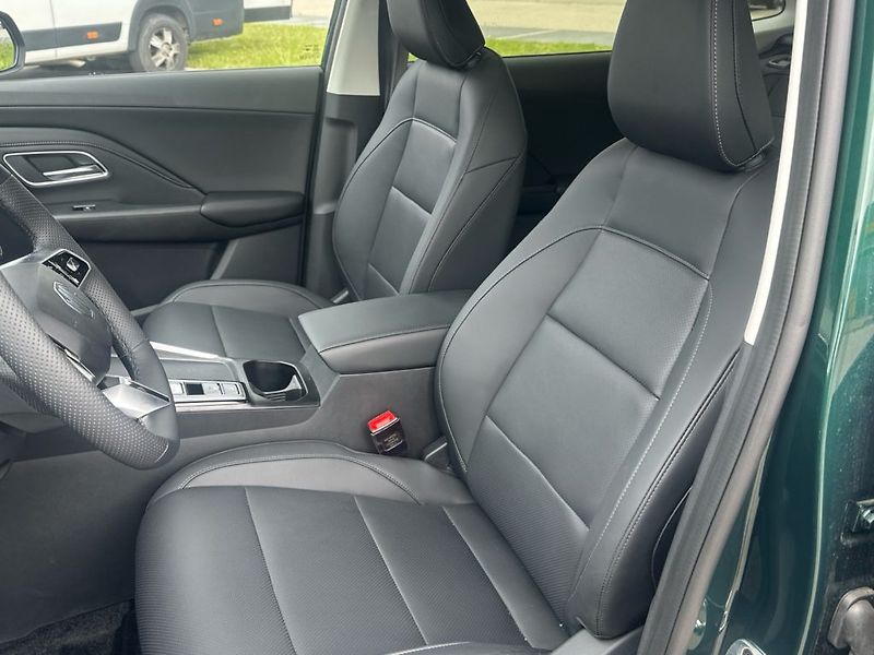 MG ZS (2025) 1,5 Hybrid+ Exclusive - fotka 9 z 22
