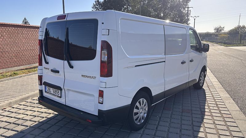 Renault Trafic (2022) Renault Trafic 1majitel 5 míst - fotka 6 z 12